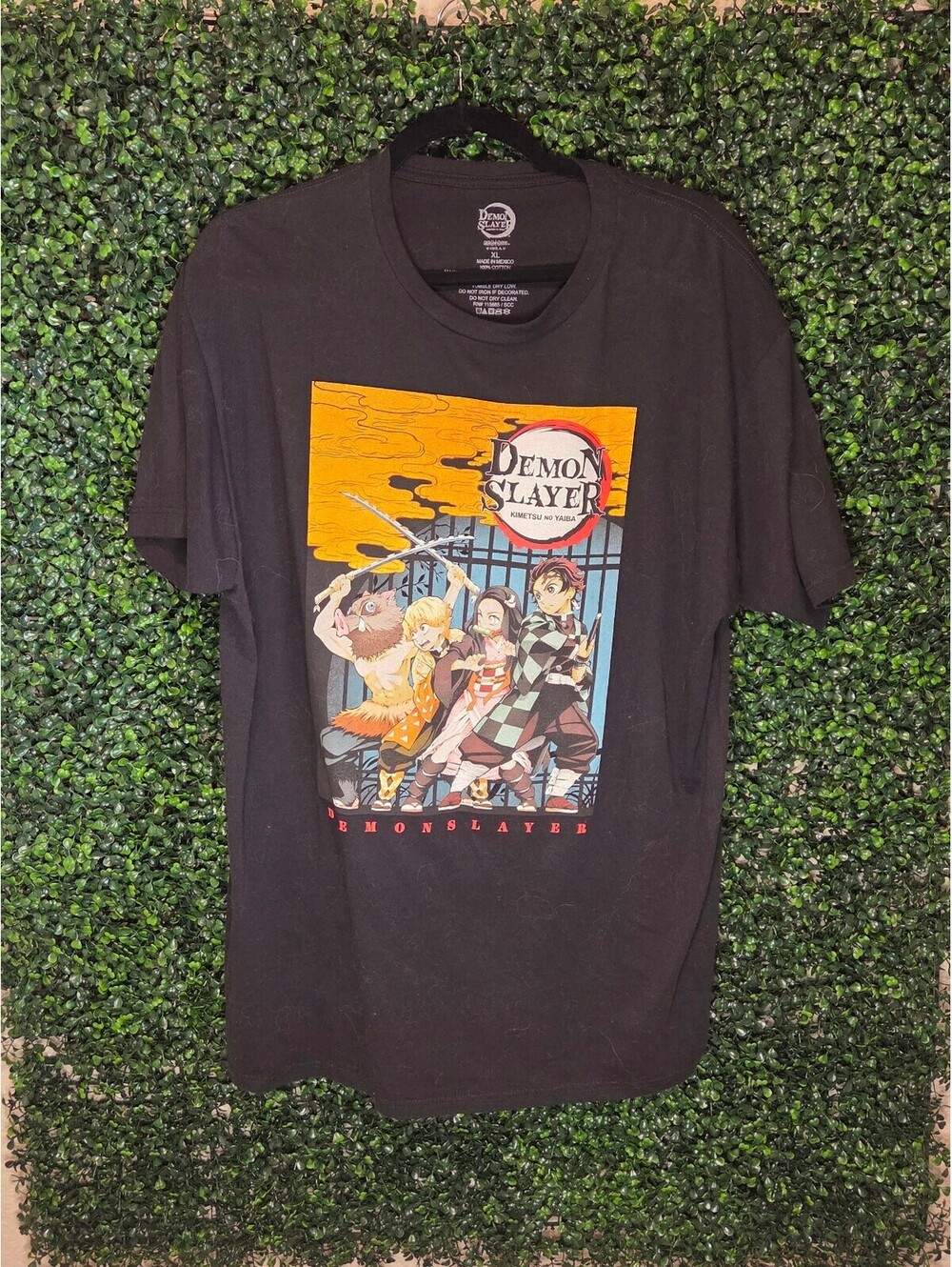 Demon Slayer Graphic T-Shirt size XL